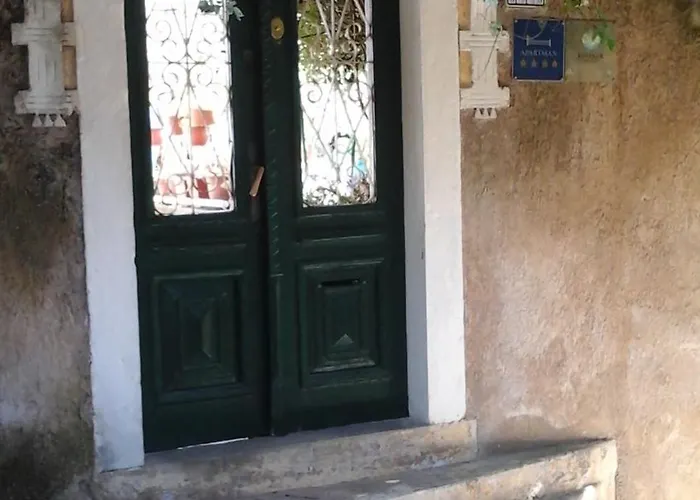 アパート With A Parking Space