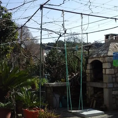 With A Parking Space شقة *